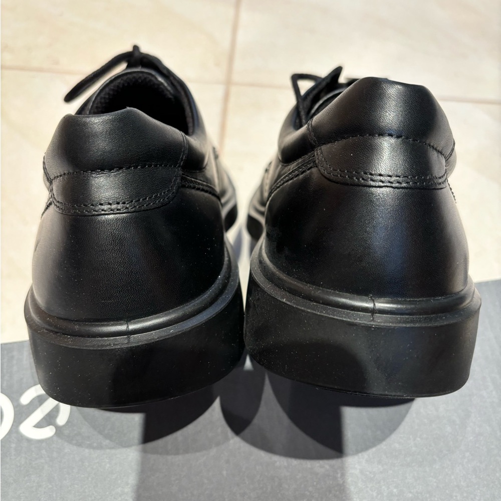 Ecco Goretex Business Comfort GTX Black Leather Dress Shoe - Picture 3 of 4